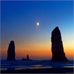 Astronomy Picture of the Day: Moon and Venus over Cannon Beach