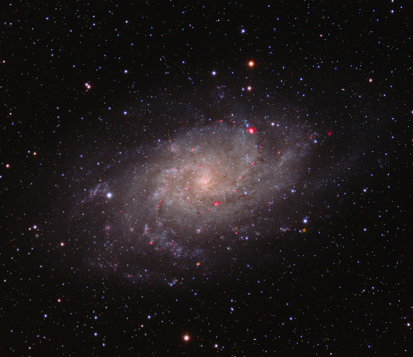 کهکشان M33